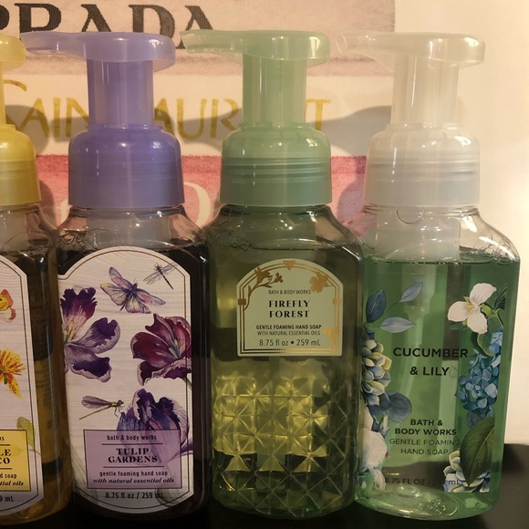 6 Bath & Body Works Foam Hand Soap Spring Berry Pineapple Tulip Cucumber Lily - Picture 4 of 6